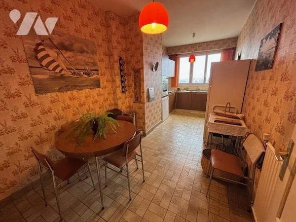 ANGERS – Quartier Arboretum  Grand T4 lumineux de 112 m² avec balcon, garage et cave**