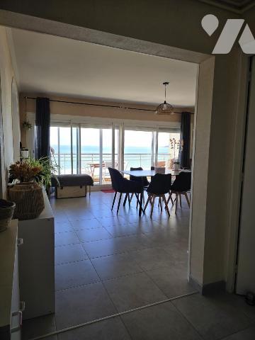 LA BAULE, appartement face mer de 110m²