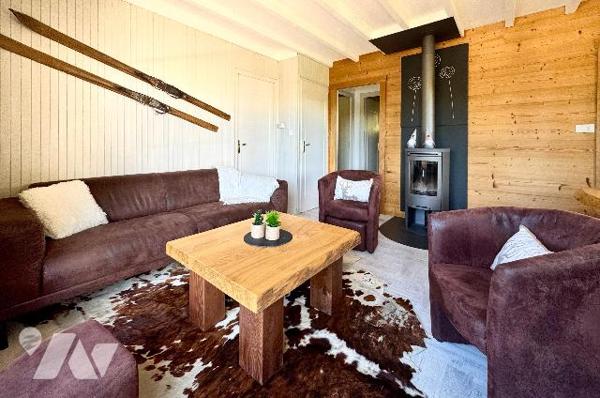 PREMANON, Quartier Jouvencelles, chalet rénové avec terrain de 642 m².