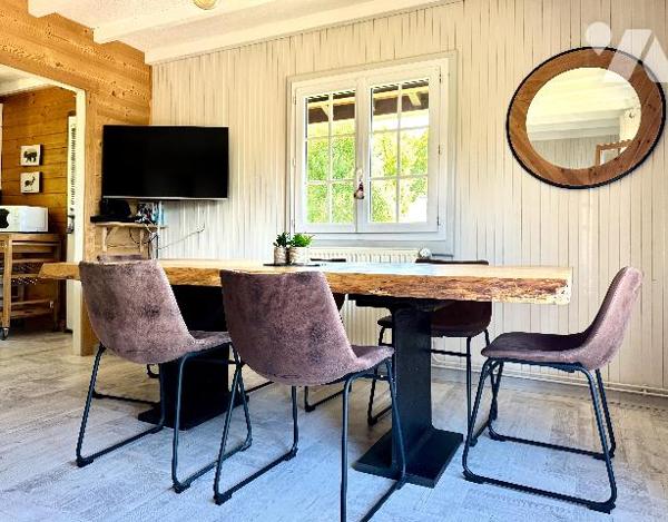 PREMANON, Quartier Jouvencelles, chalet rénové avec terrain de 642 m².