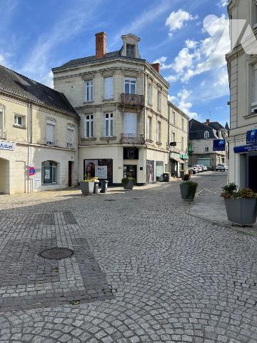 Immeuble de rapport centre ville de LONGUE