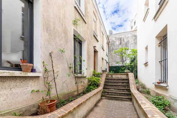 Maison
         4 pièces
        - 97 m² Exclusivité 700 000 € *