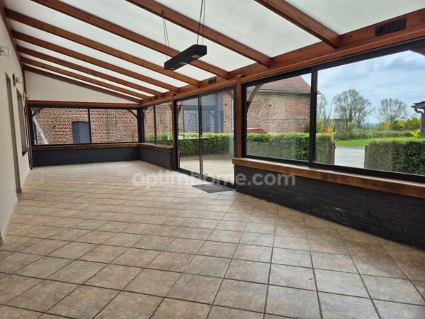 Fermette rénovée 200m² offrant 6 chambres + 1 bureau