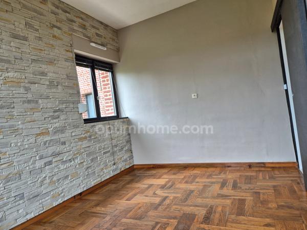Fermette rénovée 200m² offrant 6 chambres + 1 bureau