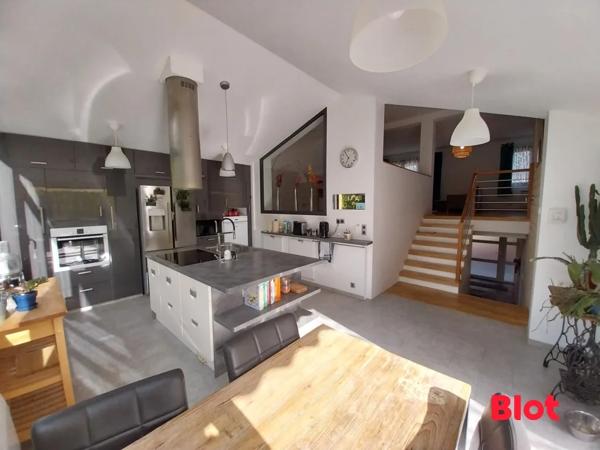 Maison 8 pièce(s)