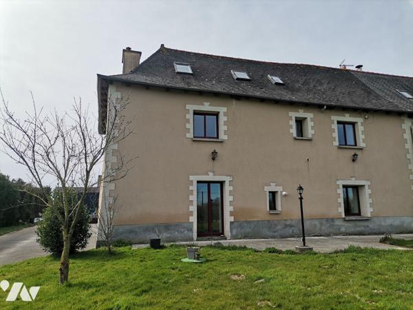 GEVEZE - Ancien manoir rénové, 145 m² hab. avec garage terrain de 1685 m² env.