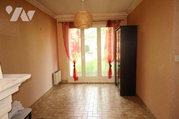 CROZON-MORGAT - A 700 m environ de la plage du Porzic - Maison comprenant : entrée, cuisine, sa...