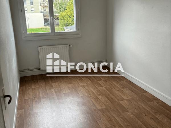 Location Appartement 4 pièces 68 m² - 52 AVENUE PATTON Angers 49000