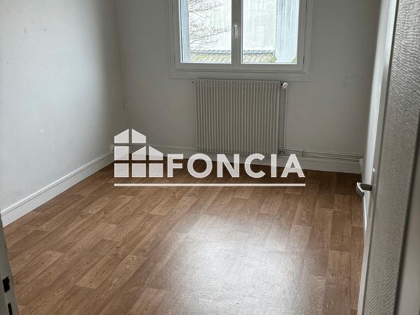 Location Appartement 4 pièces 68 m² - 52 AVENUE PATTON Angers 49000