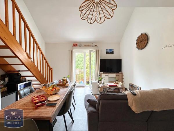 Appartement à louer 2 pièces 41.35m² Ibos (65420)