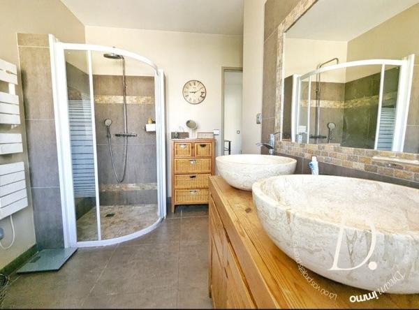 villa contemproraine 120 m² avec piscine