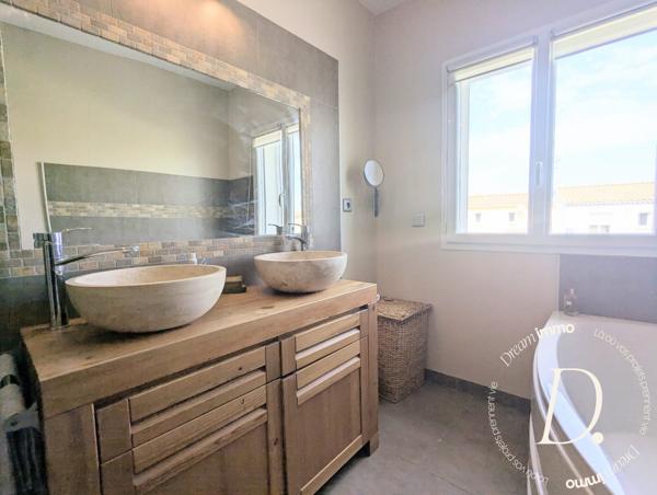 villa contemproraine 120 m² avec piscine