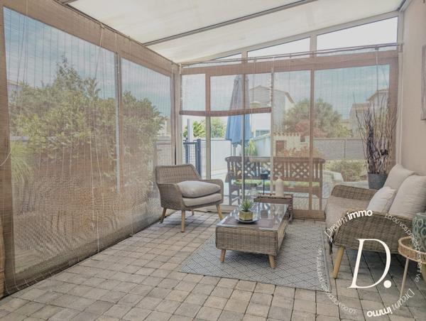 villa contemproraine 120 m² avec piscine
