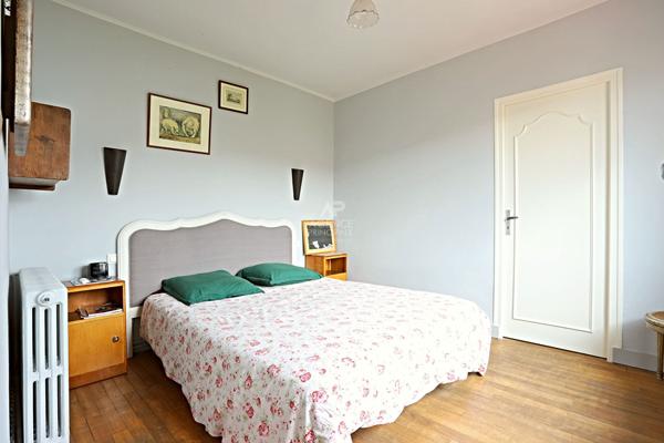 Maison Nanterre 5 pièce(s) 120 m2 659 000 € **  - Référence  15504