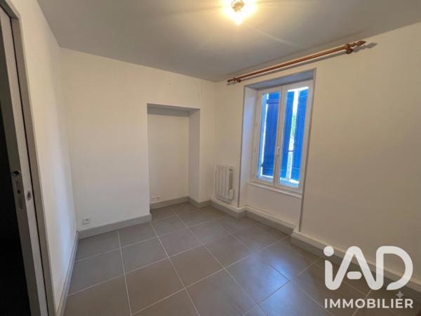 Location appartement 5 pièces 95 m² Goudargues