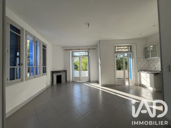 Location appartement 5 pièces 95 m² Goudargues