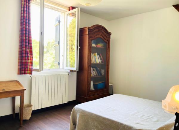 Ancienne métairie rénovée sur terrain 7326m²