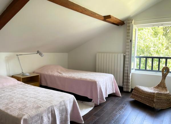 Ancienne métairie rénovée sur terrain 7326m²