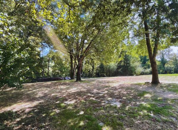 Ancienne métairie rénovée sur terrain 7326m²