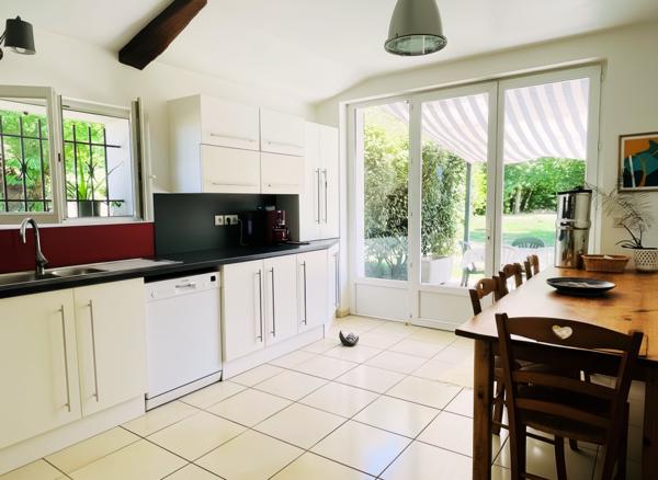Ancienne métairie rénovée sur terrain 7326m²