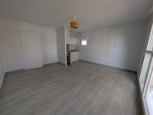 Appartement Saint Cyr Sur Loire 1 pièce(s) 28 m2