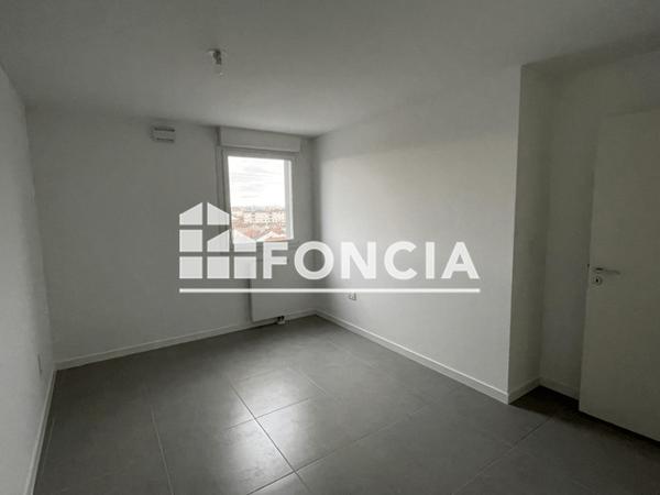 Location Appartement 3 pièces 56.8 m² - 171 AVENUE DES MINIMES Toulouse 31200