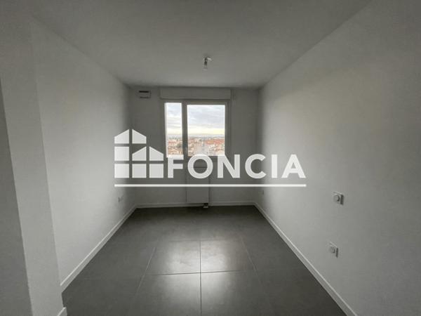 Location Appartement 3 pièces 56.8 m² - 171 AVENUE DES MINIMES Toulouse 31200