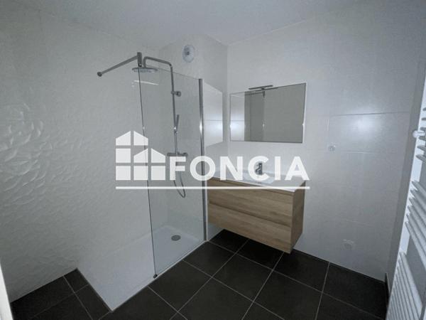 Location Appartement 3 pièces 56.8 m² - 171 AVENUE DES MINIMES Toulouse 31200