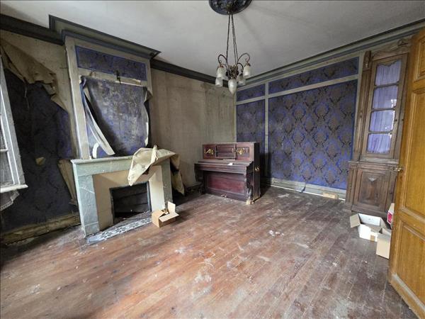 Maison à vendre |  Saint-Médard-de-Guizières |  8 pièces | 419 m²