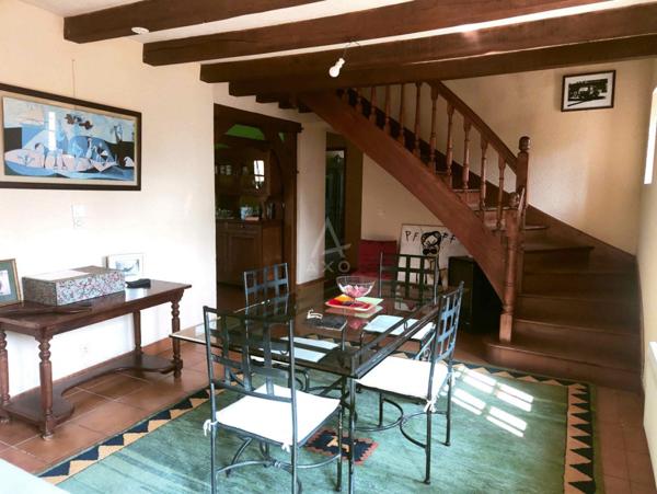 Longère restaurée avec charme, jardin et garage  Centre de Morannes