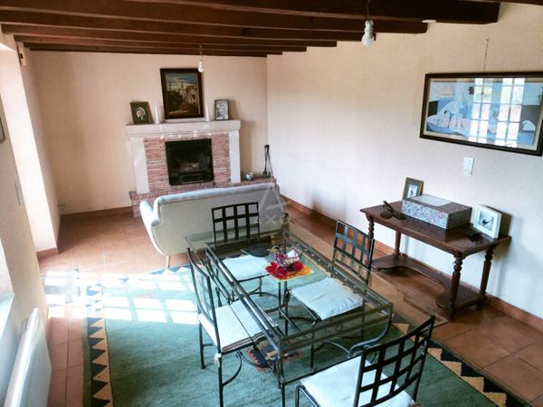 Longère restaurée avec charme, jardin et garage  Centre de Morannes