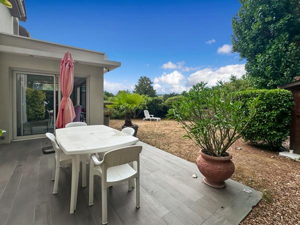 Maison 6 pièces, parfait état, Aucun vis-à-vis, Coulée Verte, Garage, RER C, DPE D.