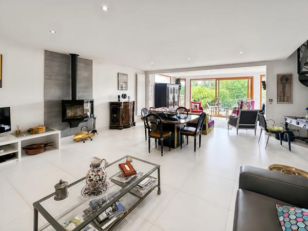 Maison 6 pièces, parfait état, Aucun vis-à-vis, Coulée Verte, Garage, RER C, DPE D.