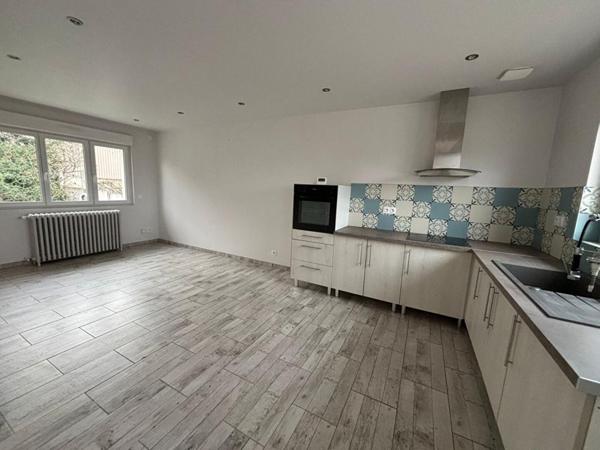 Maison avec jardin et garage  4 chambres proche commodités