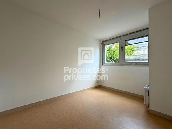 À VENDRE TOURS 37000 : APPARTEMENT DEUX PIÈCES 37m2 + DÉPENDANCE QUARTIER PRÉBENDES IDÉAL INVESTISSEUR