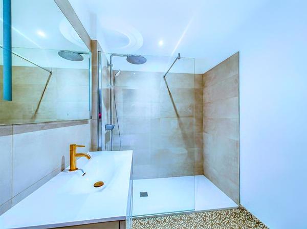 Vente Appartement 2 pièces et garage résidence récente Saint Florent