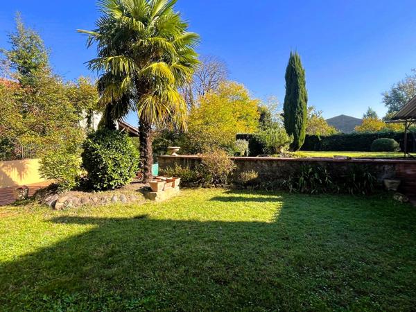 PLAISANCE(32), BELLE MAISON RENOVEE 130m2 par artisan+ APPARTEMENT (ou local) 42m2, jardin clos 650m2, garage, atelier, au calme, commerces à pied ! SANS TRAVAUX