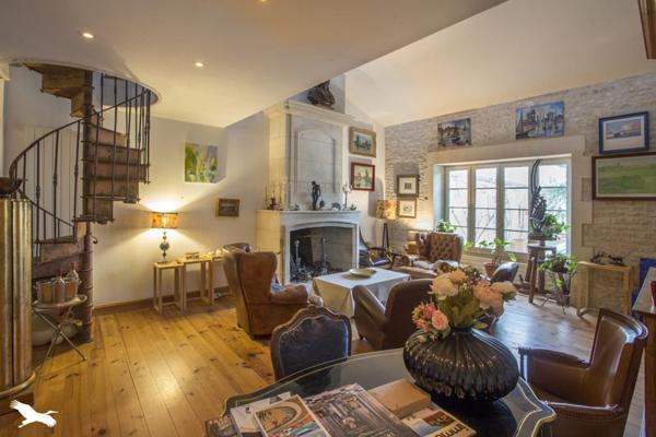 Maison à vendre |  Marans |  8 pièces | 255 m²