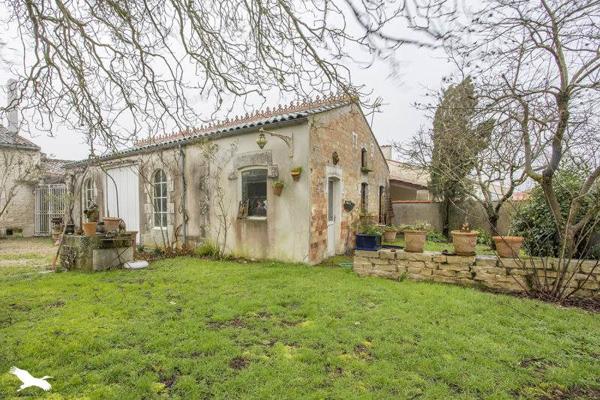 Maison à vendre |  Marans |  8 pièces | 255 m²