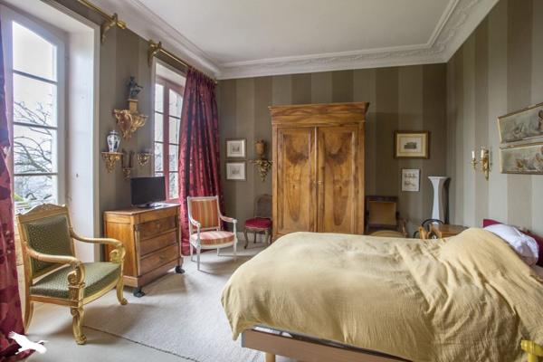 Maison à vendre |  Marans |  8 pièces | 255 m²