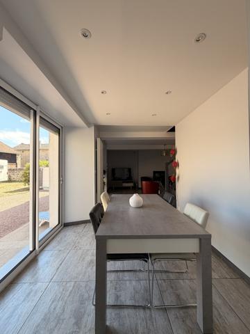 Maison
         7 pièces
        - 180 m² 343 915 € *
