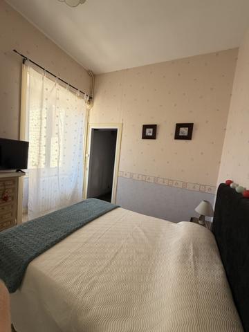 Maison
         7 pièces
        - 180 m² 343 915 € *
