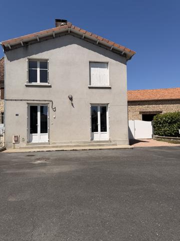 Maison
         7 pièces
        - 180 m² 343 915 € *