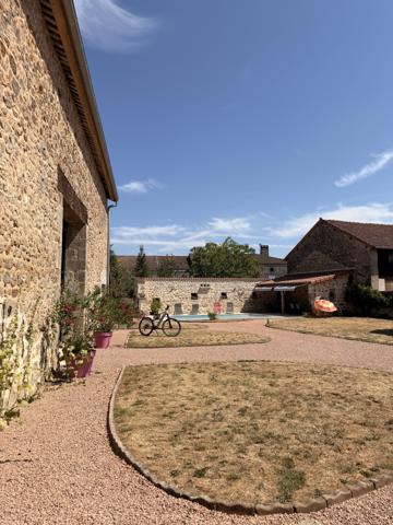 Maison
         7 pièces
        - 180 m² 343 915 € *