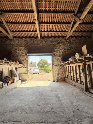 Maison
         7 pièces
        - 180 m² 343 915 € *