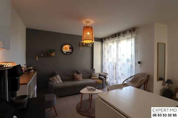 Sartrouville (78500) A vendre (78500) Sartrouville : Appartement F2. Marina à pied.