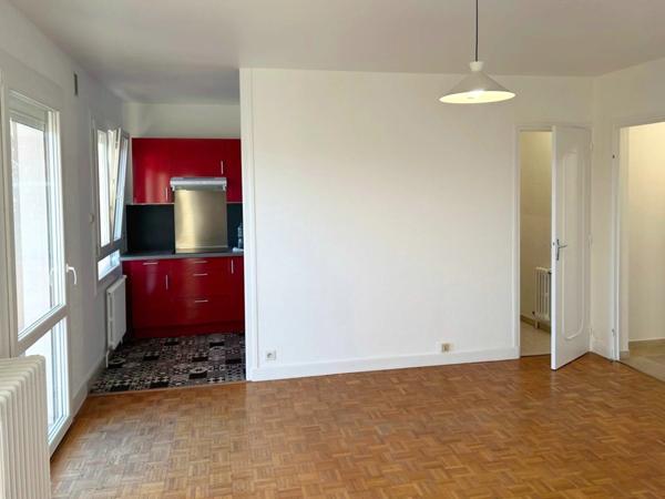 Appartement à louer 0 pièces BOURG EN BRESSE (01)