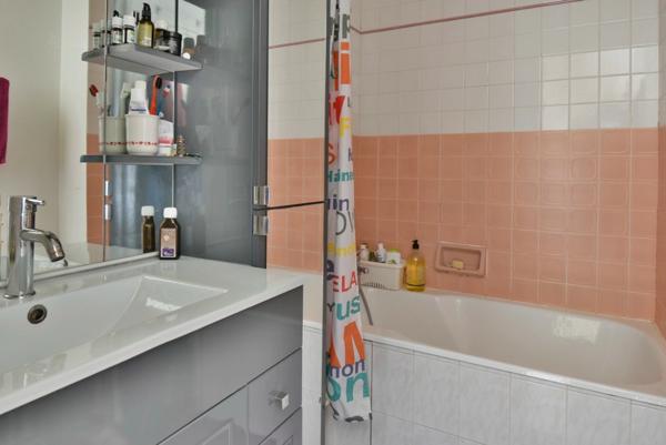 Appartement à louer 0 pièces BOURG EN BRESSE (01)