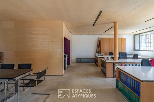 Local professionnel dans une bâtisse chargée d’histoire