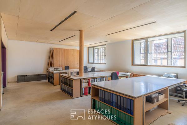 Local professionnel dans une bâtisse chargée d’histoire